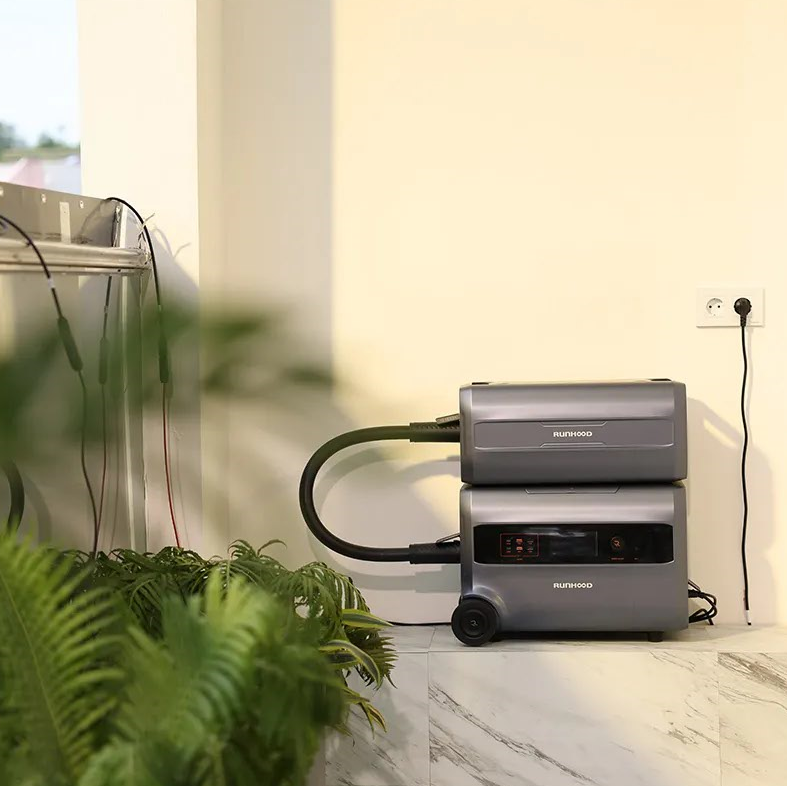 Runhood | B2400 Battery - Image 4
